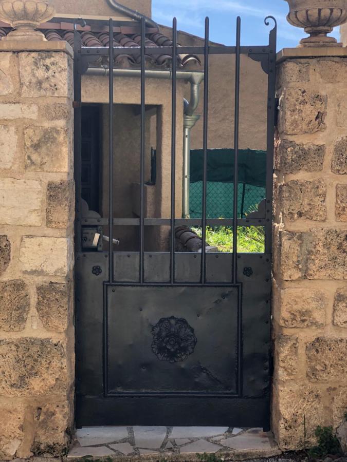 Studio Vue Sur Les Toits, Lumineux Moustiers #2 المظهر الخارجي الصورة